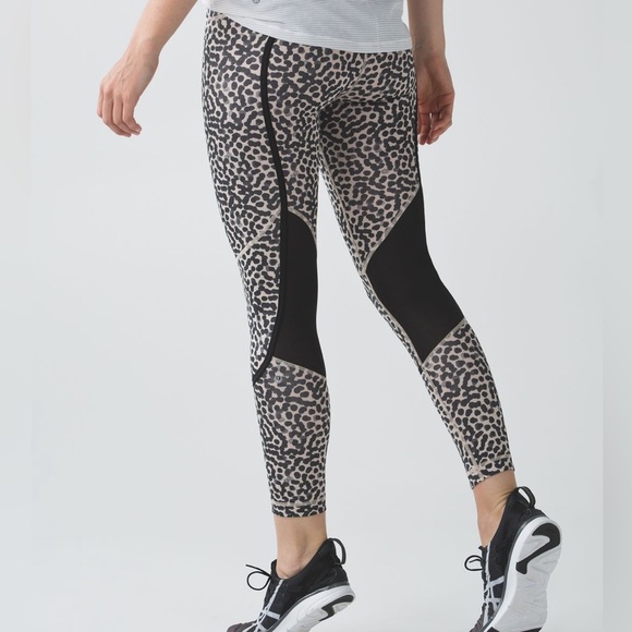 Lululemon Pedal to the Medal Tight - Picture 3 of 14